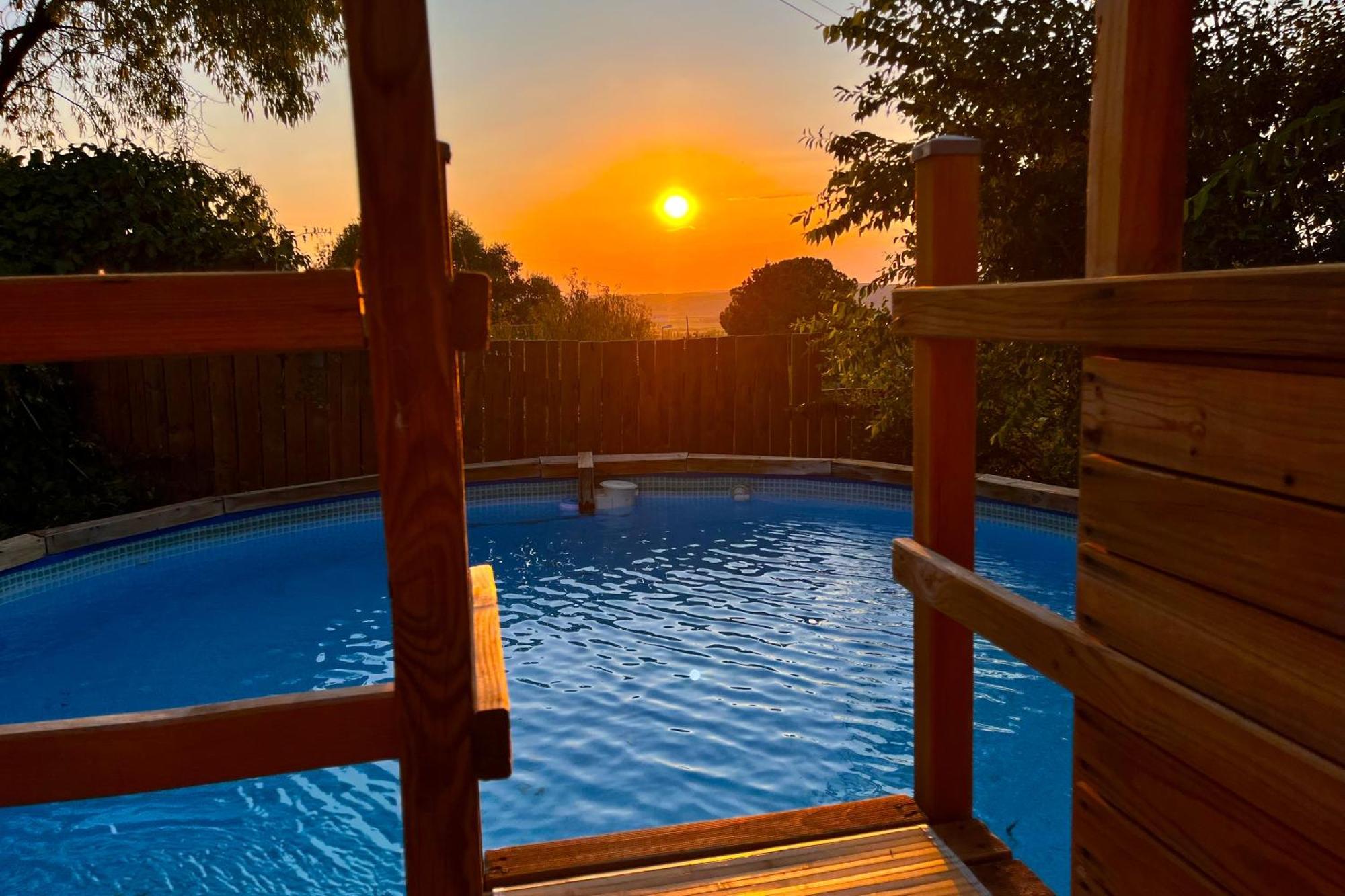 Fee4Me Cabin With Pool And Garden San Martín de la Vega Zewnętrze zdjęcie