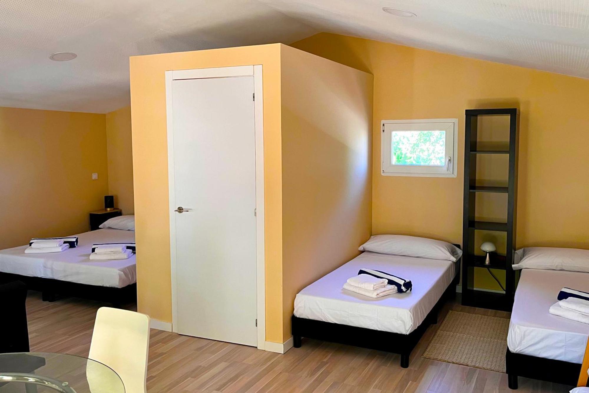 Fee4Me Cabin With Pool And Garden San Martín de la Vega Zewnętrze zdjęcie