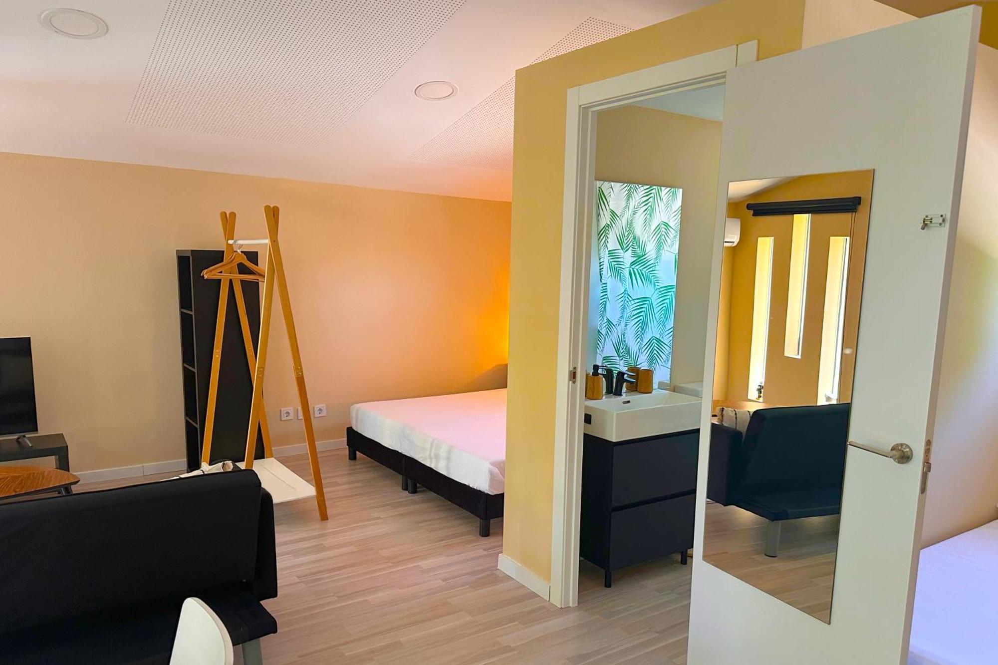 Fee4Me Cabin With Pool And Garden San Martín de la Vega Zewnętrze zdjęcie