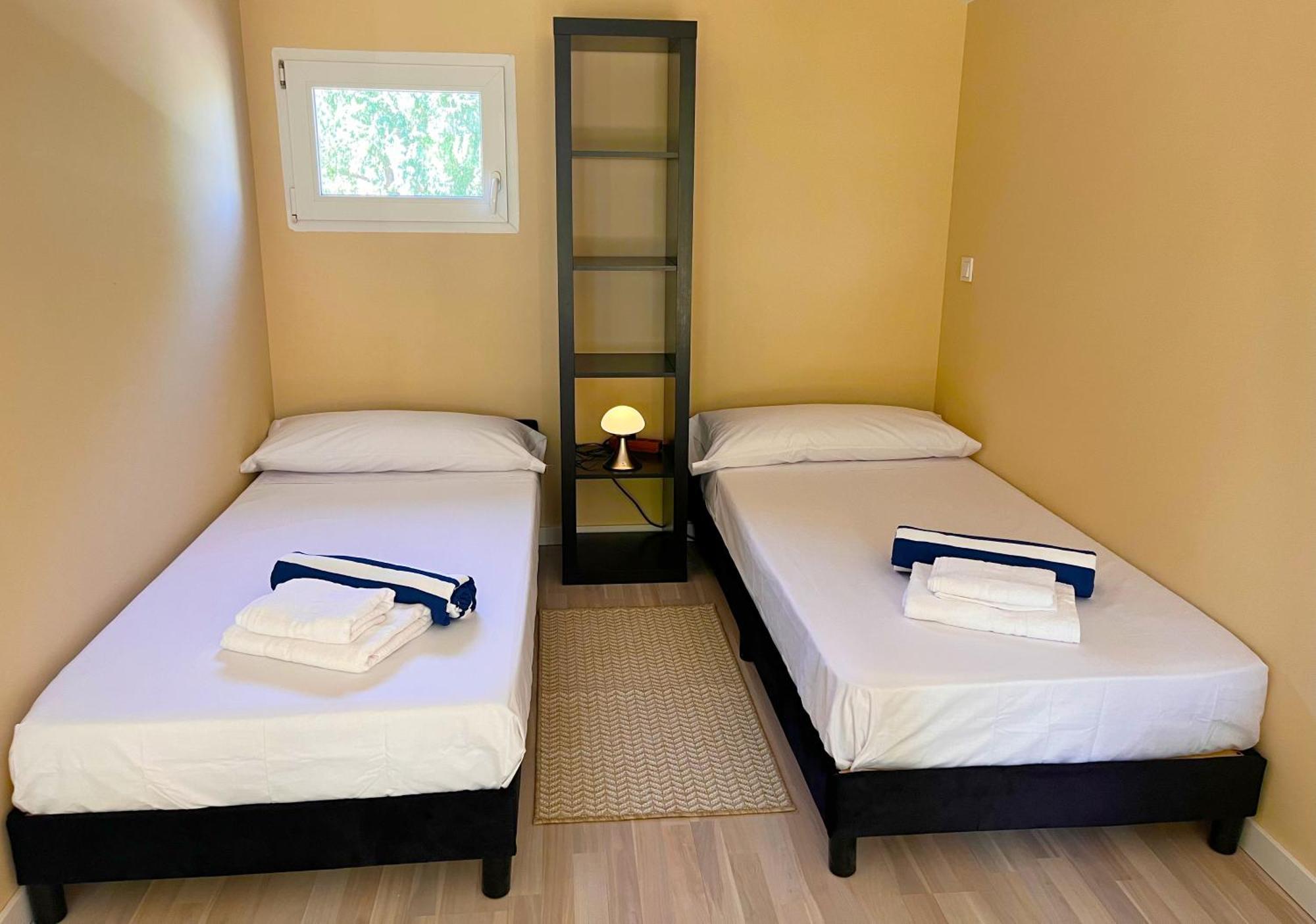Fee4Me Cabin With Pool And Garden San Martín de la Vega Zewnętrze zdjęcie