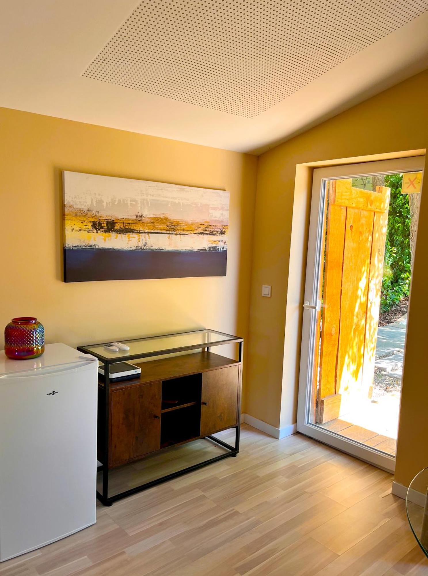 Fee4Me Cabin With Pool And Garden San Martín de la Vega Zewnętrze zdjęcie